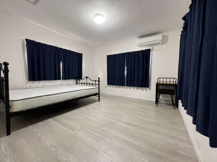 日当たり◎ 広々居室はリノベ済でとてもきれいです!ペット可、最寄りは阪急全線利用可の十三駅、JR東海道本線塚本駅でアクセス良好、大阪梅田まで15分です♪