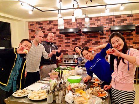 日本にいながら留学生活!
外国人比率50%×週2回英会話レッスン×国際交流パーティーと、日本にいながら英語漬け環境に身を置くことで英語特訓のできるシェアハウスです。
★現在『初期費用70000→35500円』キャンペーン中
ぜひこの機会にお得にご入居ください♪(´▽`)